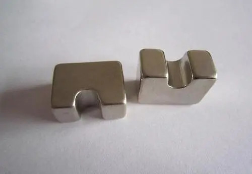 Ni del Cu del Ni che ricopre lo speciale del blocchetto del magnete di N38 NdFeB a forma di per il macchinario dell'hardware