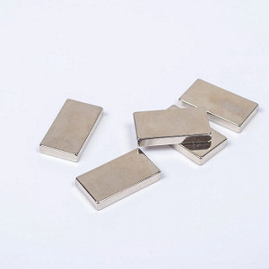Magneti su ordinazione N42 N45 N48 N50 N54 N52 del neodimio del trapezio