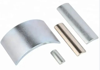 Produttori a magnete permanente su ordinazione industriali dei magneti N55 del neodimio