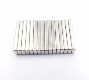 La striscia del magnete della terra rara dei magneti a barra N52 dei magneti del neodimio ha personalizzato