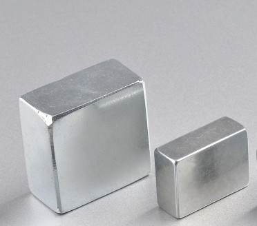Forti magneti sinterizzati eccellenti della terra rara di abitudine dei magneti N30-N54 di NdFeB